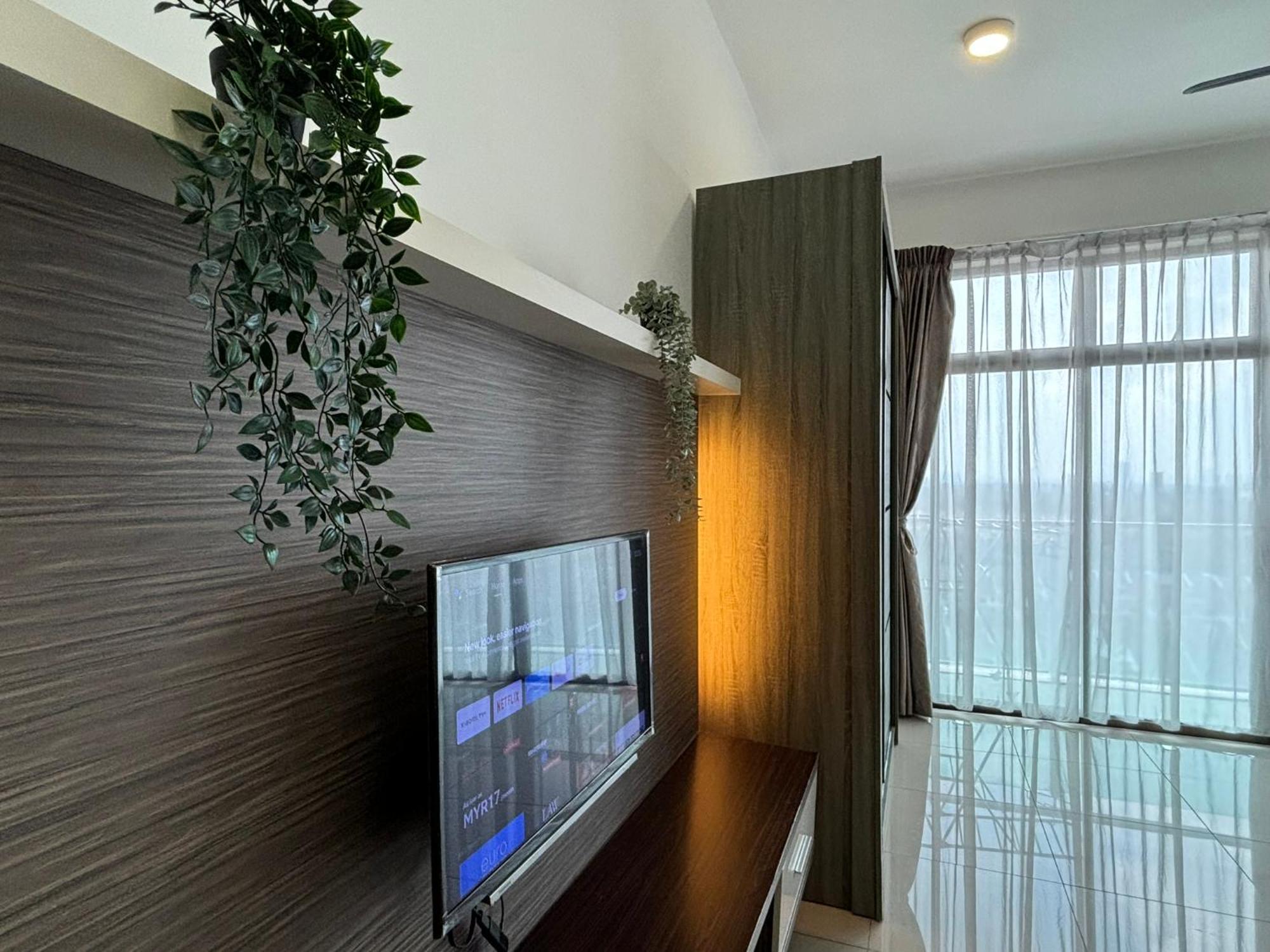 Pangsapuri Mount Austin #palazio B2 Super View 1-2pax #mspro Johor Bahru