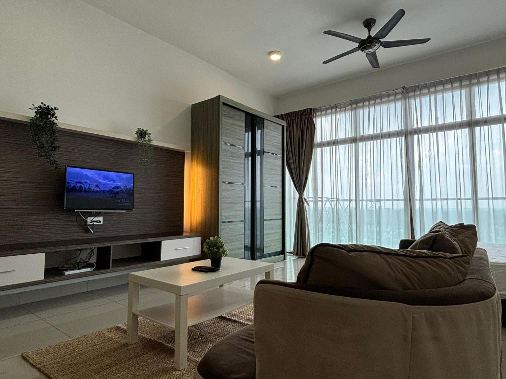Mount Austin #palazio B2 Super View 1-2pax #mspro Pangsapuri